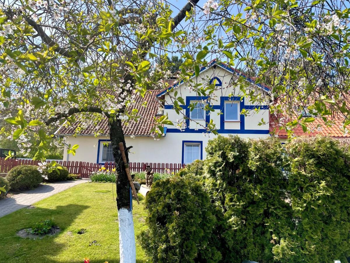 Old House Nida Hotel Екстериор снимка