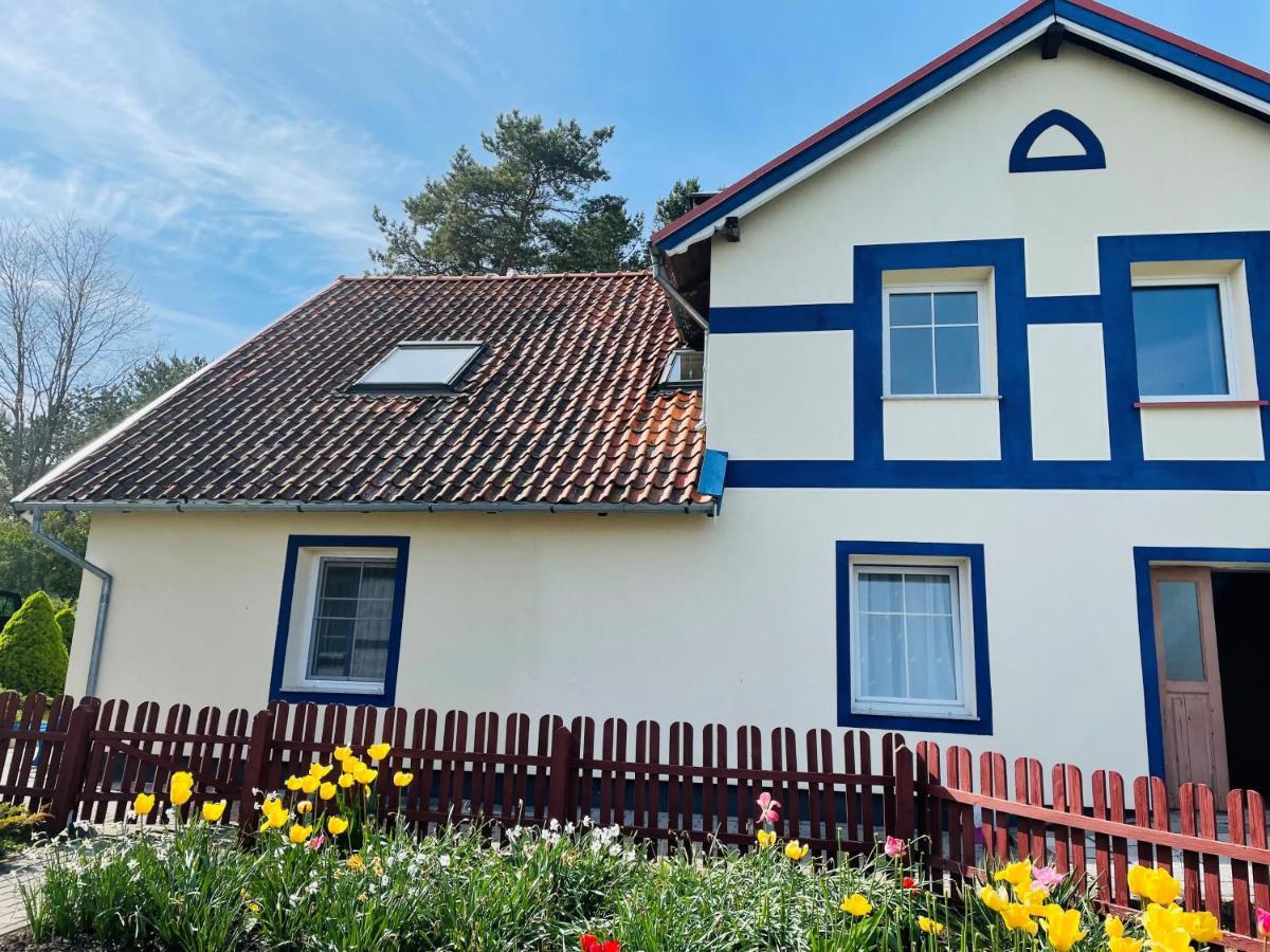 Old House Nida Hotel Екстериор снимка