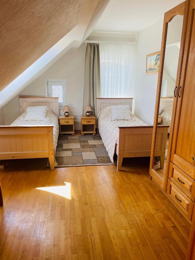 Old House Nida Hotel Екстериор снимка