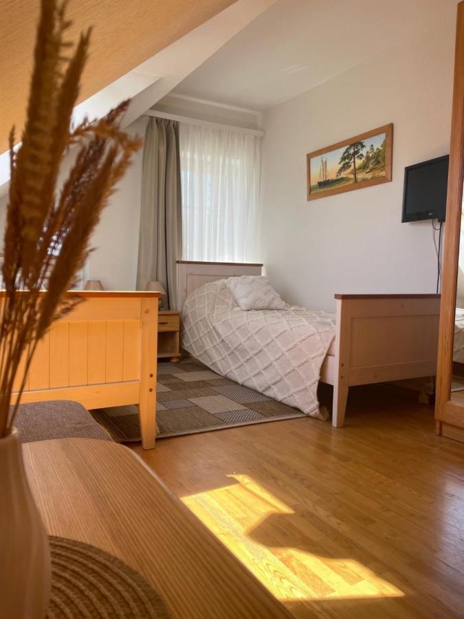 Old House Nida Hotel Екстериор снимка