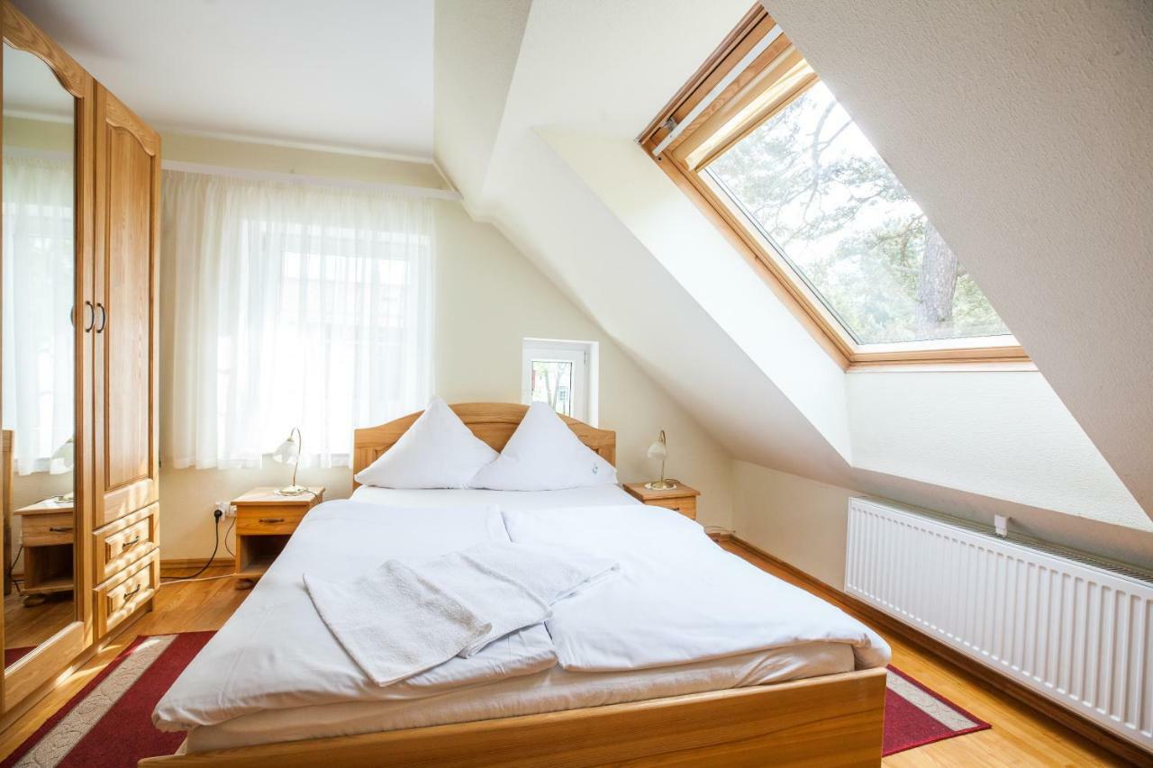 Old House Nida Hotel Екстериор снимка